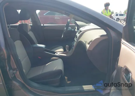 2010 Chevrolet Malibu Ls z USA, uszkodzony, nr VIN 1G1ZB5EB0AF272175